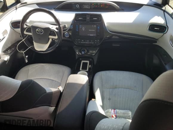 ✅ 2017 Toyota Prius Three • VIN: JTDKARFU0H3036284 • Лот: 90244055. Опубликован ранее на Copart с пробегом 67 332 миль. Бесплатный доступ к архиву аукционных продаж из США и подробный отчёт об истории автомобиля на DreamBid. Изображение 8.