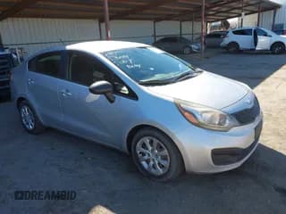 ✅ 2013 Kia Rio LX • VIN: KNADM4A30D6237514 • Lot: 43407460. Wystawiony na IAAI z przebiegiem 233 703 mil. Bezpłatny archiwum sprzedaży aukcyjnych z USA i szczegółowy raport historii pojazdu na DreamBid. Zdjęcie 1.