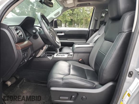 ✅ 2021 Toyota Tundra Limited • VIN: 5TFFY5F19MX292163 • Lot: 73395184. Listed on Copart with 35,607 mi. Free auction sales archive from the USA and detailed vehicle history report at DreamBid. Image 7.