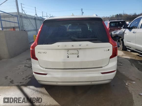 ✅ 2022 Volvo XC90 Momentum • VIN: YV4A22PK0N1810390 • Lot: 93047425. Listed on Copart with 34,263 mi. Free auction sales archive from the USA and detailed vehicle history report at DreamBid. Image 6.