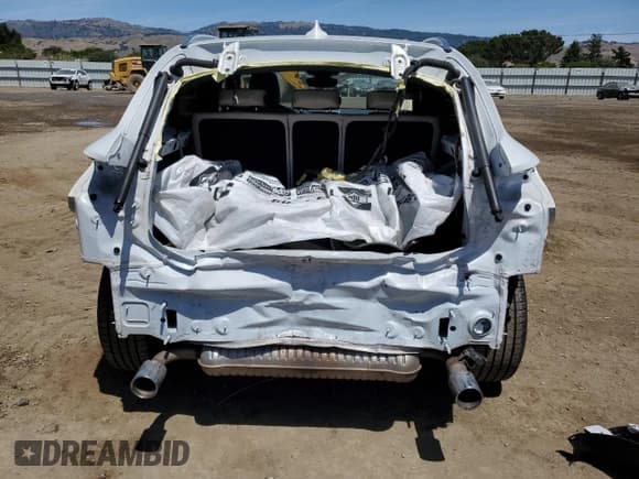 ✅ 2023 BMW X2 sDrive28i • VIN: WBXYH9C06P5V65784 • Лот: 57108985. Опубликован ранее на Copart с пробегом 37 113 миль. Бесплатный доступ к архиву аукционных продаж из США и подробный отчёт об истории автомобиля на DreamBid. Изображение 6.