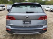 ✅ 2024 Volkswagen Taos S • VIN: 3VV8X7B22RM060654 • Lot: 72091025. Wystawiony na Copart z przebiegiem 17 260 mil. Bezpłatny archiwum sprzedaży aukcyjnych z USA i szczegółowy raport historii pojazdu na DreamBid. Zdjęcie 6.
