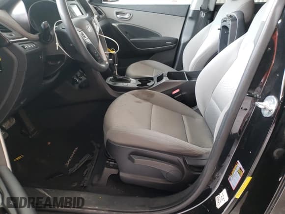 ✅ 2018 Hyundai Santa Fe 2.4L • VIN: 5NMZTDLB3JH107046 • Лот: 64106391. Опубликован ранее на Copart с пробегом 92 104 миль. Бесплатный доступ к архиву аукционных продаж из США и подробный отчёт об истории автомобиля на DreamBid. Изображение 5.