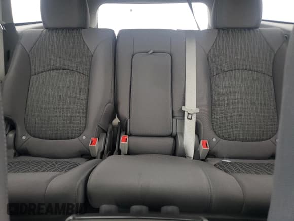 ✅ 2017 Chevrolet Traverse LS • VIN: 1GNKRFKD8HJ137573 • Lot: 74602644. Wystawiony na Copart z przebiegiem Nie podano. Bezpłatny archiwum sprzedaży aukcyjnych z USA i szczegółowy raport historii pojazdu na DreamBid. Zdjęcie 10.