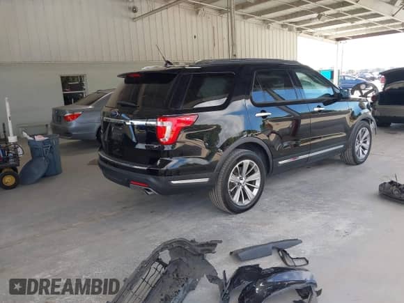 2018 Ford Explorer Limited z VIN 1FM5K7F80JGA82810, wystawiony jako IAAI lot #43509520 z przebiegiem 151 555 mil mil oraz . Historia ofert i sprzedaży dostępna na DreamBid. Obrazek 4.