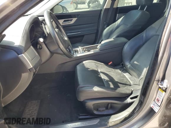 ✅ 2017 Jaguar XF 20d Premium • VIN: SAJBD4BNXHCY42630 • Лот: 86256524. Опубликован ранее на Copart с пробегом 78 463 миль. Бесплатный доступ к архиву аукционных продаж из США и подробный отчёт об истории автомобиля на DreamBid. Изображение 7.