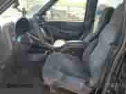 2000 Chevrolet Blazer LS с VIN 1GNCS13W3Y2297205, выставлен на аукционе Copart как лот 52946885 с пробегом 204 232 миль миль и Списание • Salvage title. История ставок и продаж доступна на DreamBid. Изображение 7.