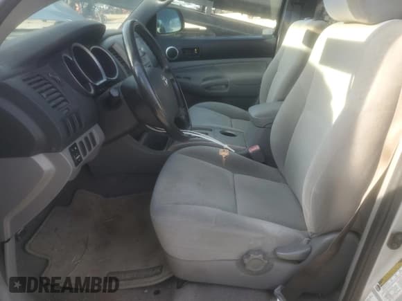 ✅ 2005 Toyota Tacoma • VIN: 5TETX22N55Z061641 • Лот: 91523805. Опубликован ранее на Copart с пробегом 214 226 миль. Бесплатный доступ к архиву аукционных продаж из США и подробный отчёт об истории автомобиля на DreamBid. Изображение 7.