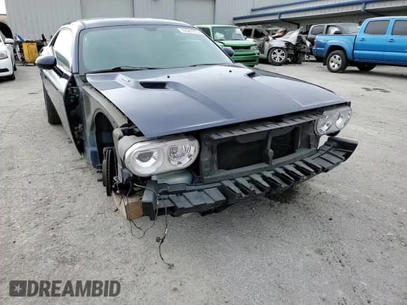 ✅ 2013 Dodge Challenger R/T • VIN: 2C3CDYBT0DH565085 • Lot: 42561275. Wystawiony na Copart z przebiegiem 89 082 mil. Bezpłatny archiwum sprzedaży aukcyjnych z USA i szczegółowy raport historii pojazdu na DreamBid. Zdjęcie 14.