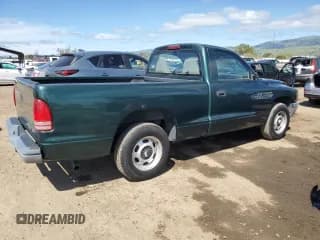 ✅ 2001 Dodge Dakota • VIN: 1B7FL26P21S233496 • Lot: 48014635. Wystawiony na Copart z przebiegiem 106 852 mil. Bezpłatny archiwum sprzedaży aukcyjnych z USA i szczegółowy raport historii pojazdu na DreamBid. Zdjęcie 3.