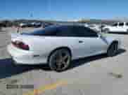 2002 Chevrolet Camaro Z28 z VIN 2G1FP22G922146192, wystawiony jako Copart lot #87924525 z przebiegiem 151 770 mil mil oraz Szkoda całkowita • Salvage title. Historia ofert i sprzedaży dostępna na DreamBid. Obrazek 3.