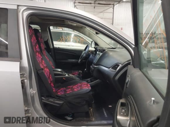 ✅ 2015 Dodge Journey Crossroad • VIN: 3C4PDCGG8FT631064 • Lot: 41235846. Listed on IAAI with 127,718 mi. Free auction sales archive from the USA and detailed vehicle history report at DreamBid. Image 5.