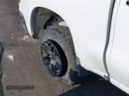 ✅ 2020 Chevrolet Silverado 1500 LT Trail Boss • VIN: 1GCPYFED0LZ269489 • Lot: 41886733. Wystawiony na IAAI z przebiegiem 71 414 mil. Bezpłatny archiwum sprzedaży aukcyjnych z USA i szczegółowy raport historii pojazdu na DreamBid. Zdjęcie 6.