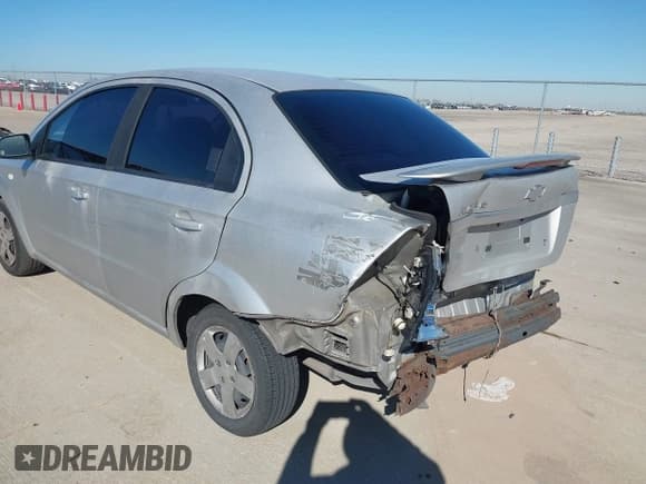 ✅ 2007 Chevrolet Aveo LS • VIN: KL1TD566X7B124986 • Lot: 41272696. Wystawiony na IAAI z przebiegiem Nie podano. Bezpłatny archiwum sprzedaży aukcyjnych z USA i szczegółowy raport historii pojazdu na DreamBid. Zdjęcie 3.