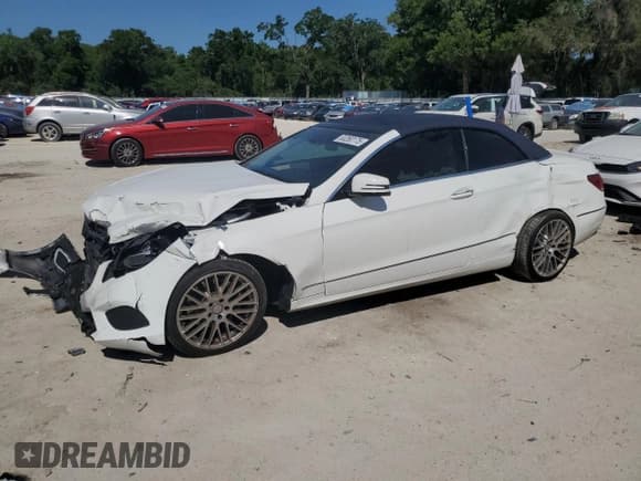 ✅ 2015 Mercedes-Benz E 400 • VIN: WDDKK6FF4FF300928 • Lot: 53260175. Listed on Copart with 65,194 mi. Free auction sales archive from the USA and detailed vehicle history report at DreamBid. Image 1.