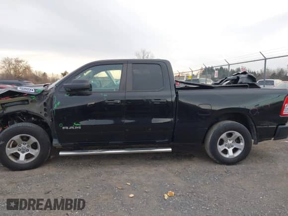 2019 Ram 1500 Tradesman z VIN 1C6SRFCT6KN743475, wystawiony jako IAAI lot #41015557 z przebiegiem 77 435 mil mil oraz . Historia ofert i sprzedaży dostępna na DreamBid. Obrazek 15.