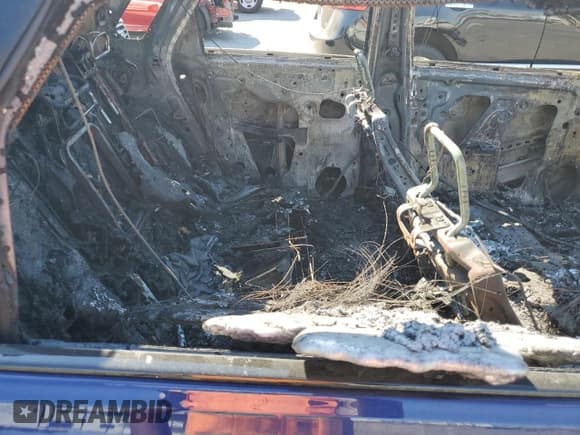 ✅ 2024 Cadillac LYRIQ Sport • VIN: 1GYKPVRK8RZ116751 • Lot: 70064634. Wystawiony na Copart z przebiegiem Nie podano. Bezpłatny archiwum sprzedaży aukcyjnych z USA i szczegółowy raport historii pojazdu na DreamBid. Zdjęcie 10.