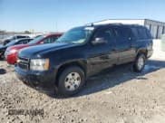 ✅ 2013 Chevrolet Suburban LT • VIN: 1GNSKJE76DR256053 • Lot: 76566454. Wystawiony na Copart z przebiegiem 258 788 mil. Bezpłatny archiwum sprzedaży aukcyjnych z USA i szczegółowy raport historii pojazdu na DreamBid. Zdjęcie 1.