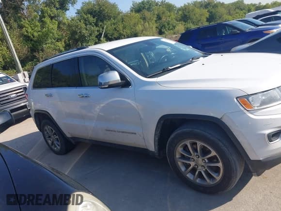 ✅ 2015 Jeep Grand Cherokee Limited • VIN: 1C4RJEBG1FC841375 • Lot: 43271510. Listed on IAAI with 179,856 mi. Free auction sales archive from the USA and detailed vehicle history report at DreamBid. Image 13.