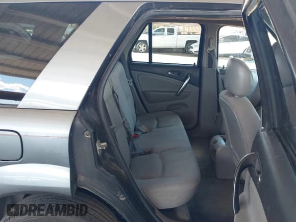 ✅ 2006 Saturn VUE • VIN: 5GZCZ33D66S880247 • Lot: 42141611. Wystawiony na IAAI z przebiegiem 211 897 mil. Bezpłatny archiwum sprzedaży aukcyjnych z USA i szczegółowy raport historii pojazdu na DreamBid. Zdjęcie 8.