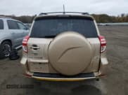 ✅ 2010 Toyota RAV4 Limited • VIN: 2T3DF4DV2AW050652 • Лот: 90706105. Опубликован ранее на Copart с пробегом 181 161 миль. Бесплатный доступ к архиву аукционных продаж из США и подробный отчёт об истории автомобиля на DreamBid. Изображение 6.