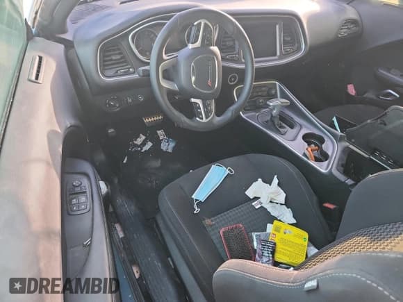 ✅ 2017 Dodge Challenger R/T Scat Pack • VIN: 2C3CDZFJ7HH517815 • Лот: 86479385. Опубликован ранее на Copart с пробегом 47 824 миль. Бесплатный доступ к архиву аукционных продаж из США и подробный отчёт об истории автомобиля на DreamBid. Изображение 8.