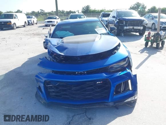 ✅ 2017 Chevrolet Camaro ZL1 • VIN: 1G1FK1R6XH0200745 • Лот: 42515018. Опубликован ранее на IAAI с пробегом 42 737 миль. Бесплатный доступ к архиву аукционных продаж из США и подробный отчёт об истории автомобиля на DreamBid. Изображение 13.