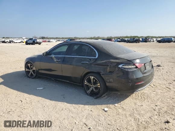 ✅ 2022 Mercedes-Benz C 300 • VIN: W1KAF4HBXNR013122 • Lot: 87431555. Listed on Copart with 102,818 mi. Free auction sales archive from the USA and detailed vehicle history report at DreamBid. Image 2.