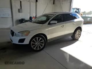 ✅ 2013 Volvo XC60 T6 • VIN: YV4902DZ7D2460369 • Lot: 82217675. Wystawiony na Copart z przebiegiem 203 477 mil. Bezpłatny archiwum sprzedaży aukcyjnych z USA i szczegółowy raport historii pojazdu na DreamBid. Zdjęcie 1.