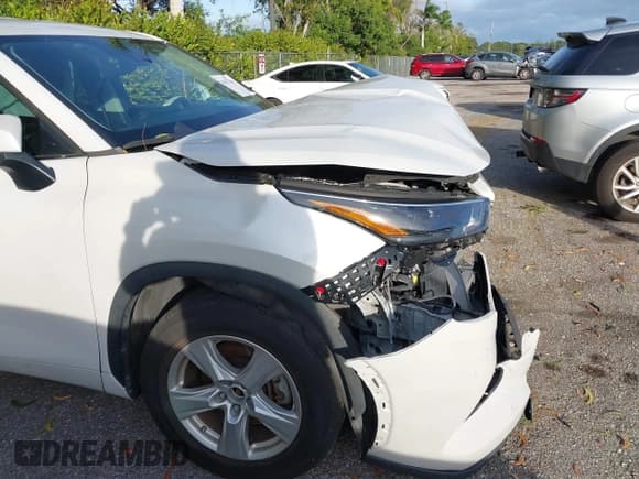 ✅ 2023 Toyota Highlander L • VIN: 5TDKDRAH4PS008096 • Lot: 43677768. Wystawiony na IAAI z przebiegiem 42 382 mil. Bezpłatny archiwum sprzedaży aukcyjnych z USA i szczegółowy raport historii pojazdu na DreamBid. Zdjęcie 20.