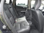 ✅ 2015 Volvo XC60 T6 Platinum • VIN: YV4902RM5F2688032 • Lot: 42475538. Wystawiony na IAAI z przebiegiem 68 598 mil. Bezpłatny archiwum sprzedaży aukcyjnych z USA i szczegółowy raport historii pojazdu na DreamBid. Zdjęcie 8.