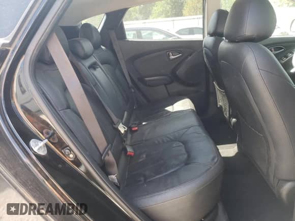 2015 Hyundai Tucson SE z VIN KM8JUCAG0FU106130, wystawiony jako Copart lot #57843522 z przebiegiem 80 749 mil mil oraz . Historia ofert i sprzedaży dostępna na DreamBid. Obrazek 6.