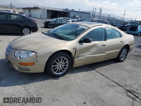 ✅ 2001 Chrysler 300M M • VIN: 2C3AE66G81H596876 • Lot: 81862925. Listed on Copart with 179,578 mi. Free auction sales archive from the USA and detailed vehicle history report at DreamBid. Image 1.