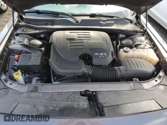 ✅ 2018 Dodge Challenger SXT Plus • VIN: 2C3CDZAG8JH311663 • Lot: 48885693. Wystawiony na Copart z przebiegiem 40 608 mil. Bezpłatny archiwum sprzedaży aukcyjnych z USA i szczegółowy raport historii pojazdu na DreamBid. Zdjęcie 12.