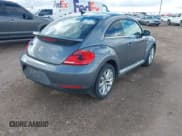 ✅ 2014 Volkswagen Beetle 2.0L TDI w/Sun/Sound/Nav • VIN: 3VWJL7ATXEM635807 • Лот: 42641370. Опубликован ранее на IAAI с пробегом 70 279 миль. Бесплатный доступ к архиву аукционных продаж из США и подробный отчёт об истории автомобиля на DreamBid. Изображение 4.