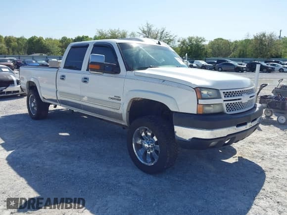 ✅ 2007 Chevrolet Silverado 2500HD LT1 • VIN: 1GCHK23DX7F163320 • Lot: 41982883. Listed on IAAI with 238,801 mi. Free auction sales archive from the USA and detailed vehicle history report at DreamBid. Image 1.