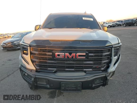 ✅ 2024 GMC Sierra 1500 AT4X • VIN: 3GTUUFEL6RG298252 • Лот: 84303604. Опубликован ранее на Copart с пробегом 6 017 миль. Бесплатный доступ к архиву аукционных продаж из США и подробный отчёт об истории автомобиля на DreamBid. Изображение 5.
