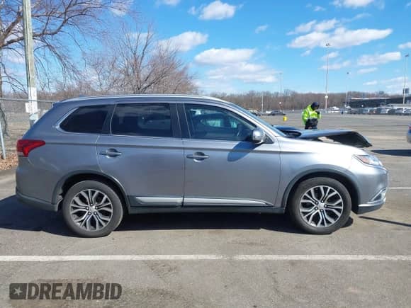 2017 Mitsubishi Outlander SE с VIN JA4AZ3A35HZ029290, выставлен на аукционе IAAI как лот 41747978 с пробегом 103 914 миль миль и . История ставок и продаж доступна на DreamBid. Изображение 13.