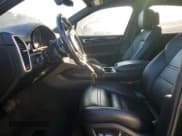 ✅ 2020 Porsche Cayenne • VIN: WP1AA2AY5LDA02596 • Lot: 84751635. Wystawiony na Copart z przebiegiem 101 673 mil. Bezpłatny archiwum sprzedaży aukcyjnych z USA i szczegółowy raport historii pojazdu na DreamBid. Zdjęcie 7.