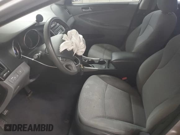 ✅ 2014 Hyundai Sonata GLS • VIN: 5NPEB4AC4EH893901 • Lot: 68319704. Listed on Copart with 154,823 mi. Free auction sales archive from the USA and detailed vehicle history report at DreamBid. Image 7.