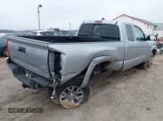 ✅ 2017 Toyota Tacoma SR5 • VIN: 5TFSZ5AN1HX072026 • Lot: 41793314. Wystawiony na IAAI z przebiegiem 76 975 mil. Bezpłatny archiwum sprzedaży aukcyjnych z USA i szczegółowy raport historii pojazdu na DreamBid. Zdjęcie 4.