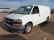 ✅ 2019 Chevrolet Express Cargo • VIN: 1GCWGAFP2K1100100 • Лот: 43699566. Опубликован ранее на IAAI с пробегом 243 861 миль. Бесплатный доступ к архиву аукционных продаж из США и подробный отчёт об истории автомобиля на DreamBid. Изображение 2.