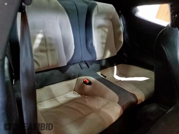 ✅ 2019 Ford Mustang EcoBoost • VIN: 1FA6P8TH4K5197112 • Lot: 81953405. Listed on Copart with 107,375 mi. Free auction sales archive from the USA and detailed vehicle history report at DreamBid. Image 10.