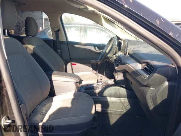 ✅ 2020 Ford Escape SE • VIN: 1FMCU0G64LUA46953 • Lot: 43644623. Wystawiony na IAAI z przebiegiem 110 131 mil. Bezpłatny archiwum sprzedaży aukcyjnych z USA i szczegółowy raport historii pojazdu na DreamBid. Zdjęcie 5.