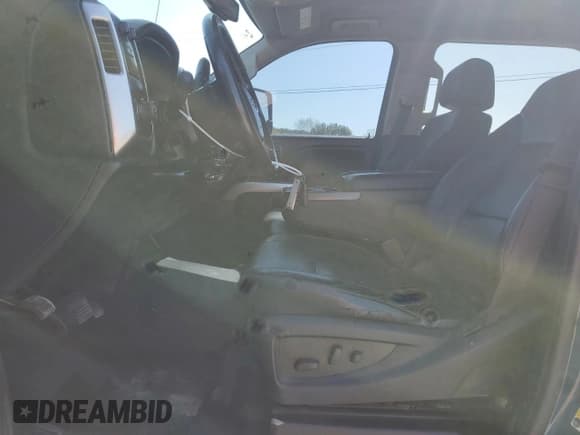 ✅ 2018 Chevrolet Silverado 1500 • VIN: 1GC4CZCY5JF196630 • Лот: 71878275. Опубликован ранее на Copart с пробегом 205 432 миль. Бесплатный доступ к архиву аукционных продаж из США и подробный отчёт об истории автомобиля на DreamBid. Изображение 7.