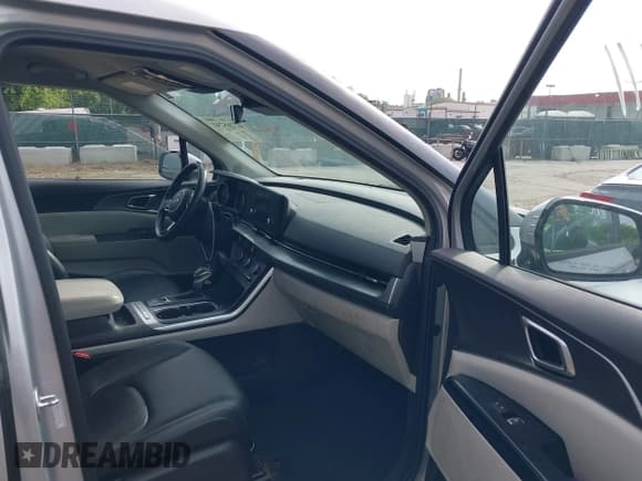 ✅ 2022 Kia Carnival LX • VIN: KNDNB4H3XN6107681 • Лот: 42265741. Опубликован ранее на IAAI с пробегом 43 845 миль. Бесплатный доступ к архиву аукционных продаж из США и подробный отчёт об истории автомобиля на DreamBid. Изображение 5.