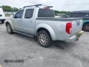 ✅ 2010 Nissan Frontier SE • VIN: 1N6AD0ER7AC404863 • Lot: 42421937. Wystawiony na IAAI z przebiegiem 200 669 mil. Bezpłatny archiwum sprzedaży aukcyjnych z USA i szczegółowy raport historii pojazdu na DreamBid. Zdjęcie 3.