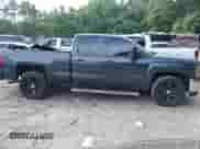 2018 Chevrolet Silverado 1500 LT z VIN 1GCRCREH9JZ111046, wystawiony jako IAAI lot #42837741 z przebiegiem 82 591 mil mil oraz . Historia ofert i sprzedaży dostępna na DreamBid. Obrazek 13.