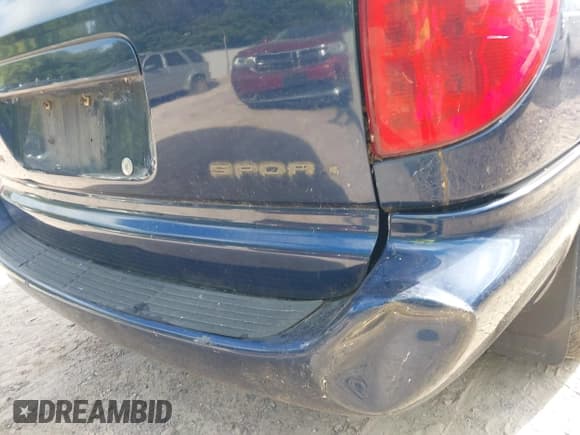 ✅ 2003 Dodge Caravan Sport • VIN: 2D4GP44373R166132 • Lot: 43082097. Listed on IAAI with 170,452 mi. Free auction sales archive from the USA and detailed vehicle history report at DreamBid. Image 12.