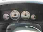 2004 Dodge Neon SXT z VIN 1B3ES56C54D595071, wystawiony jako Copart lot #58574275 z przebiegiem 138 872 mil mil oraz Czysty tytuł • Clean title. Historia ofert i sprzedaży dostępna na DreamBid. Obrazek 9.